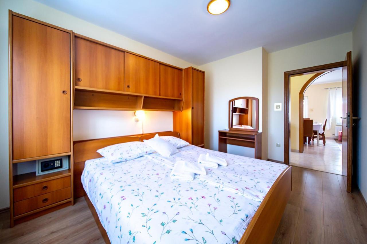 Kastell Apartments Lopar Exterior foto
